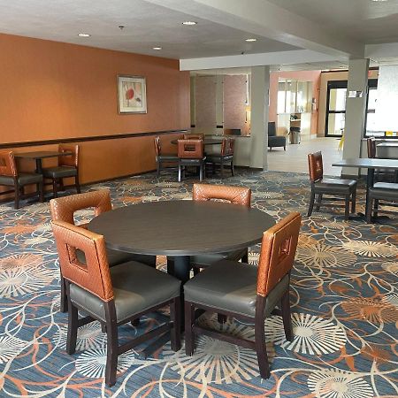 Spark By Hilton La Crosse Onalaska Esterno foto