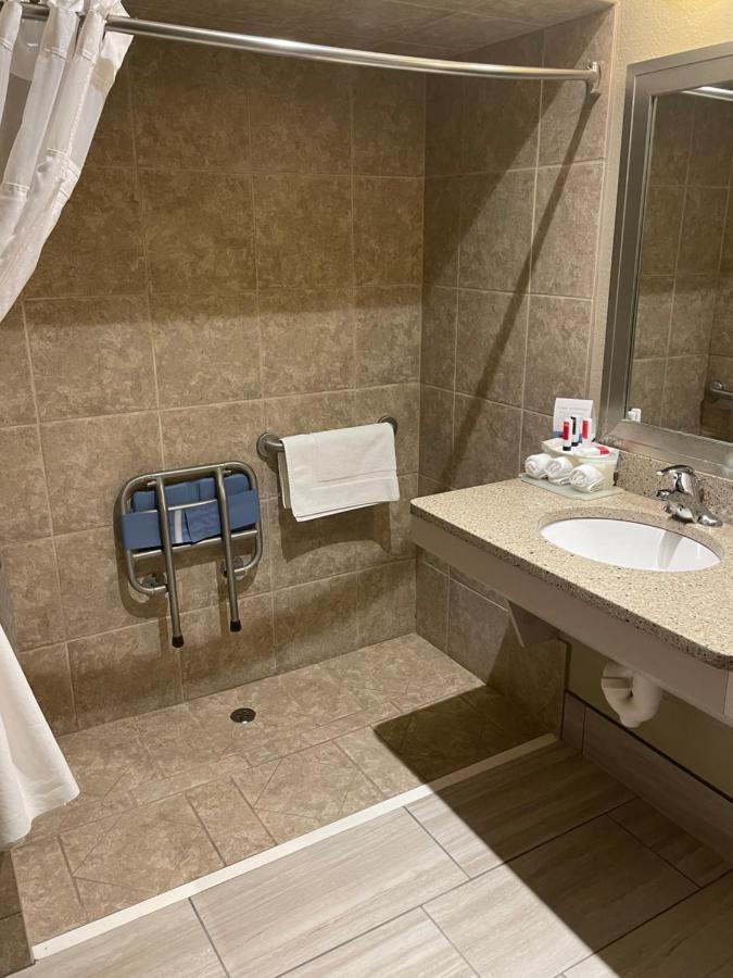 Spark By Hilton La Crosse Onalaska Esterno foto