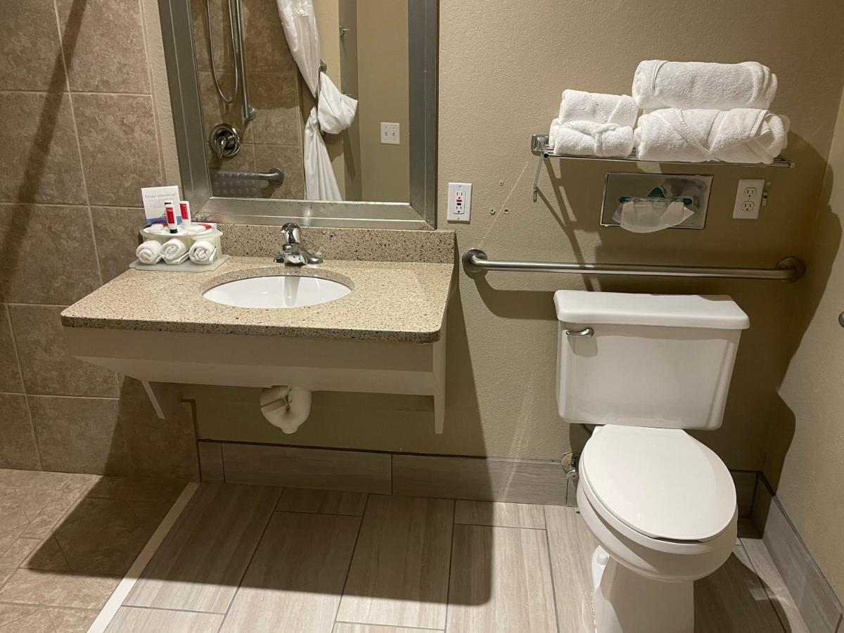 Spark By Hilton La Crosse Onalaska Esterno foto
